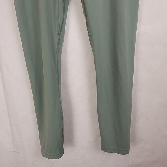 Gym Shark green high rise legging Size Medium Athletic Yoga Active Athleisure - Picture 4 of 7